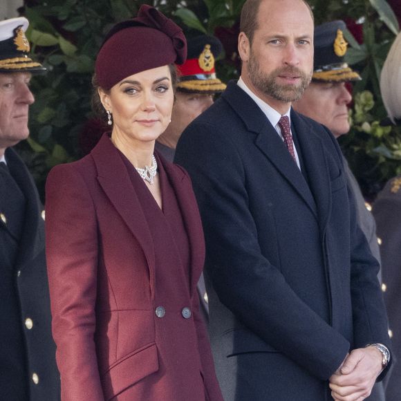 Le prince William, prince de Galles, et Catherine (Kate) Middleton, princesse de Galles, - Cérémonie d'accueil pour la visite d'État de l'émir du Qatar à Londres.