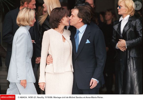 Mariage civil de Michel Sardou et Anne-Marie Périer à Neuilly, 11 octobre 1999. © Abaca