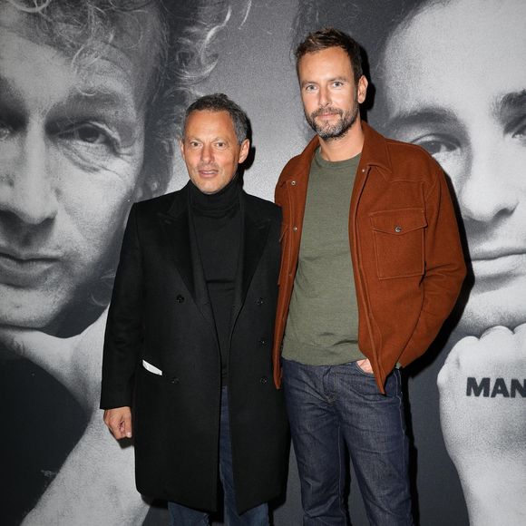 Un choix qu'a sans doute validé Marc-Olivier Fogiel

Exclusif - Marc-Olivier Fogiel et son mari François Roelants - People à la générale de l'opéra-rock "Starmania" à la Seine Musicale de Boulogne-Billancourtle 8 novembre 2022.  Johnny Rockfort et ses Etoiles noires, la serveuse automate, Stella Spotlight, Zéro Janvier, un Ziggy emprunté à D. Bowie… Quarante-trois ans après leur apparition sur la scène du Palais des congrès de Paris, le 10 avril 1979, et plus de deux décennies après les dernières représentations, revoici les personnages chantants imaginés par M.Berger et L. Plamondon pour Starmania. Reportée de deux saisons en raison de la pandémie de Covid-19, une nouvelle version s’installe jusqu’au 29 janvier 2023 à La Seine musicale, à Boulogne-Billancourt (Hauts-de-Seine), avant de faire la tournée des Zénith en région. © Dominique Jacovides-Coadic Guirec/Bestimage