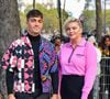 Louane (29 ans) et Florian Rossi (35 ans) se sont dit "oui" ! Fiancé depuis deux ans, le couple s’est uni dans la charmante ville de Pertuis, dans le Vaucluse. 

Louane Emera et son compagnon Florian Rossi arrivent au défilé de mode Miu Miu lors de la Fashion Week printemps/été à Paris, France © Veeren Ramsamy-Christophe Clovis/Bestimage