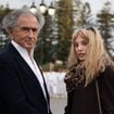 “Je suis faite pour lui” : Arielle Dombasle, son coup de foudre pour Bernard-Henri Lévy alors qu'il n'était même pas présent