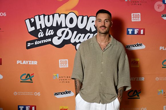 Exclusif - M. Pokora au photocall lors de l'enregistrement de l'émission "L'humour à la plage" pour la 2eme édition du festival de Juan les Pins à la pinède Gould le 27 juin 2025.  Bruno Bebert / Bestimage
