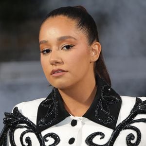 Léna Situations raconte son mois complet sans écran, téléphone ni musique, et comment cela lui a permis de redécouvrir l’ennui et la simplicité.

Léna Mahfouf (Léna Situations) - Première de la partie 1 de la saison 2 de la série "Mercredi" à l'occasion de l' inauguration du Beach Club à Paris le 31 juillet 2025. © Coadic Guirec/Bestimage