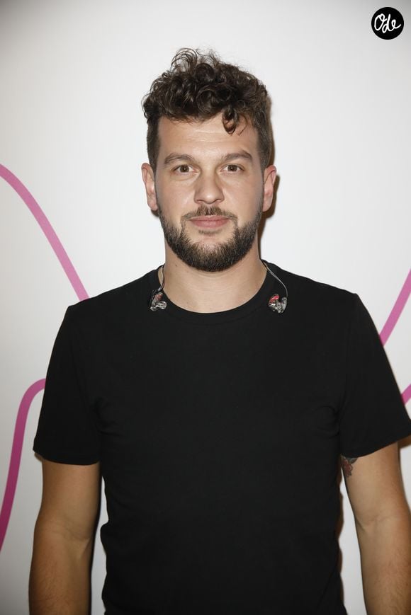 Claudio Capéo - Photocall - Enregistrement de l'émission "Tout le monde chante contre le cancer" au Palais des Sports à Paris, qui sera diffusée le 3 janvier 2019 sur W9. 
© M.Ausset Lacroix-D.Guignebourg / Bestimage