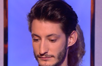 Pierre Niney a répondu aux questions de Catherine Ceylac au moment du "Dos à Dos". Dailymotion