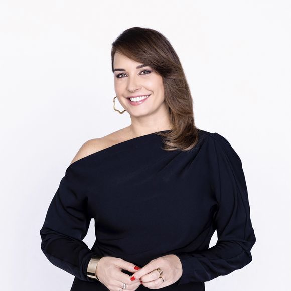 Exclusif - Julia Vignali - Studio du jury de l'émission "Voix de stars" présentée par J.Vignali, diffusée le 20 septembre à 21h10 sur France 3
© Cyril Moreau-Christophe Clovis / Bestimage