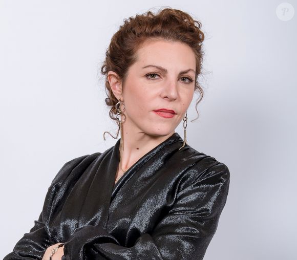 Chouchou des Français dans la série "Scènes de Ménage", Anne-Elisabeth Blateau incarne le rôle d'Emma, une maman hyperactive et un peu caractérielle en couple avec Fabien (de son vrai nom David Mora). 

Exclusif - Anne-Elisabeth Blateau - Studio de l'enregistrement de l'émission "Le Grand Restaurant" à Paris, qui sera diffusée sur M6 © Jean-Philippe Baltel / Bestimage