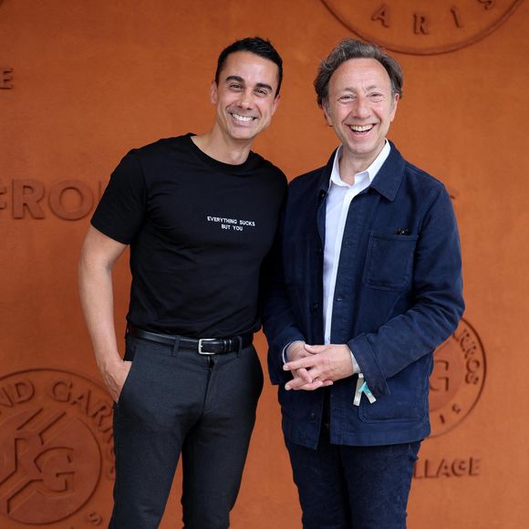 Stéphane Bern et son compagnon Yori Bailleres au village lors des Internationaux de France de Tennis de Roland Garros 2025. Paris, le 29 mai 2025.
© Moreau/Jacovides/Bestimage