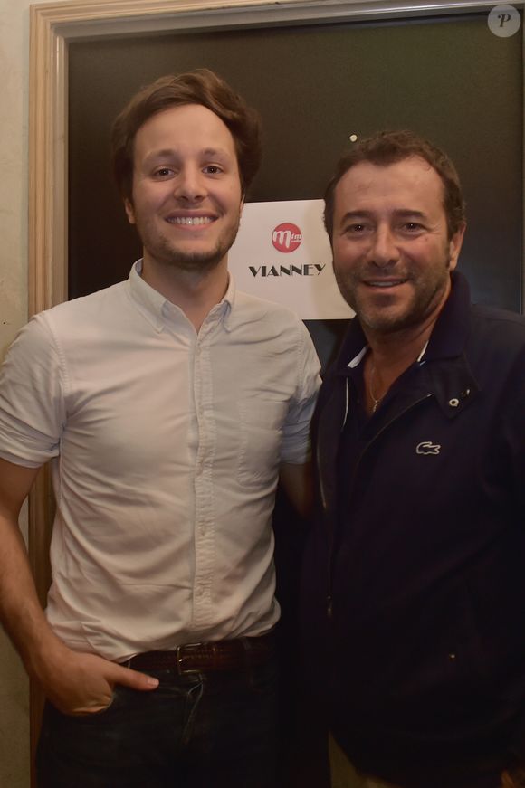 Le chanteur Vianney (Vianney Bureau) et Bernard Montiel - Concert de Vianney présenté par B.Montiel pour MFM Radio Live à l'Alhambra à Paris le 5 septembre 2017. © Giancarlo Gorassini/Bestimage