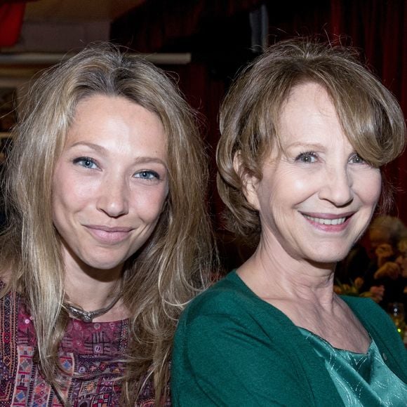 Le cinéma français pleure Nathalie Baye, qui s'est éteinte à 77 ans des suites de la maladie à corps de Lewy. 

Laura Smet et sa mère Nathalie Baye - Soirée en l'honneur de Nathalie Baye, organisée par Louis Michel Colla, à La Chope des Puces, restaurant mythique de Marcel Campion à Saint-Ouen.
© Cyril Moreau / Bestimage
