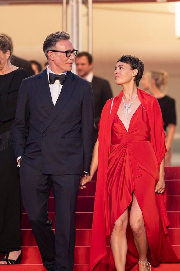 Michel Hazanavicius et sa femme Bérénice Bejo - Descente des marches du film « La plus précieuse des marchandises » lors du 77ème Festival International du Film de Cannes, au Palais des Festivals à Cannes. Le 24 mai 2024
© Olivier Borde / Bestimage