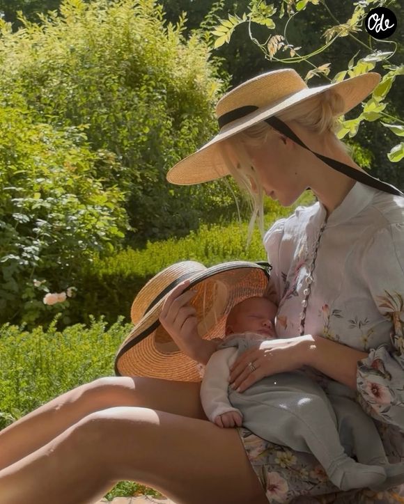 Une heureuse nouvelle annoncée sur Instagram par son épouse, Lara Cosima Pinault

Lara Cosima Pinault annonce qu'elle est devenue maman d'un petite garçon avec son mari François Pinault Jr. Photo partagée sur Instagram le 12 août 2026.