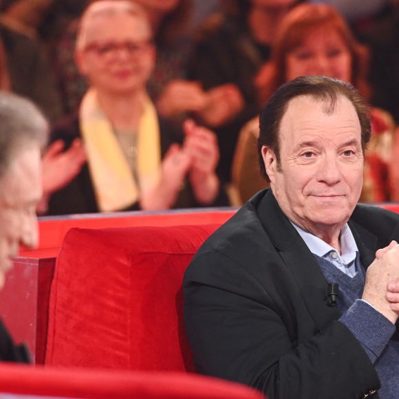 Exclusif - Daniel Russo - Enregistrement de l'émission Vivement dimanche en hommage à Jacques Villeret au studio Rive Gauche , présentée par Michel Drucker . Diffusion sur France 3 le 29/03/2026. Photos prises le 18 mars 2026.
© Guillaume Gaffiot / Bestimage
