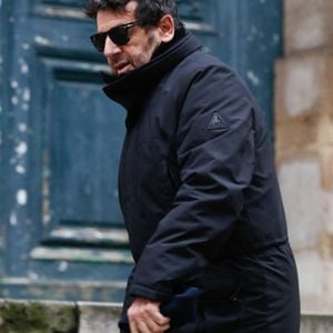 Patrick Bruel - Arrivées aux obsèques de Niels Arestrup à l'Église Saint-Roch à Paris. Le 10 décembre 2024
© Christophe Clovis / Bestimage