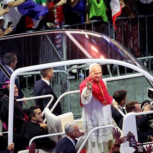 Le pape Léon XIV au Stade de France, à Saint-Denis, en périphérie de Paris, le 25 septembre 2026, pour présider une veillée de prière avec des jeunes de 17 à 35 ans, dans le cadre de sa visite de quatre jours en France.
© Jacovides-Moreau/Bestimage