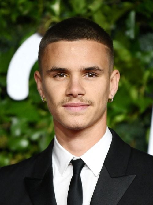 Romeo Beckham débute sa carrière au cinéma : il va partager l'affiche avec de grands noms du cinéma français, dont Catherine Deneuve