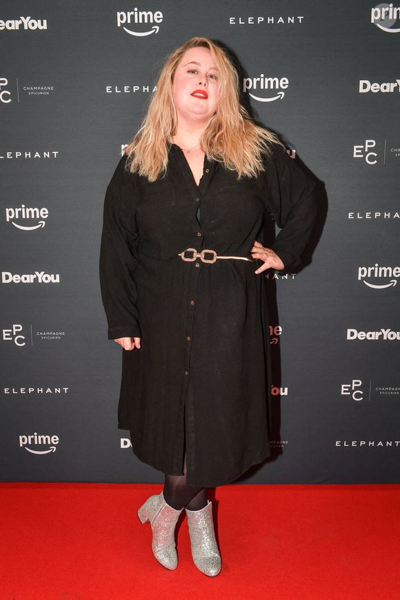 Après avoir nié, Yves finit par lâcher la vérité : "Oui, j’ai embrassé une autre meuf (…) Oui, j’ai couché avec elle". 

La chanteuse française et YouTuber Juliette Katz pose pour un photo-call pour la série Dear You au cinéma Pathe Palace à Paris, le 5 février 2025. Photo by Firas Abdullah/ABACAPRESS.COM