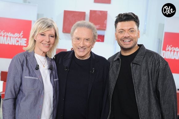 En effet, ils assurent ensemble la campagne de promotion du nouveau film dont ils sont les stars

Exclusif - Chantal Ladesou, Michel Drucker et Kev Adams lors de l'enregistrement de l'émission Vivement dimanche au studio Rive gauche, présentée par M.Drucker et diffusée le 4 octobre sur France 3, à Paris, France, le 30 septembre 2026. © Guillaume Gaffiot/Bestimage