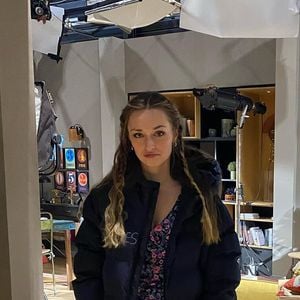 Mais son personnage a fait son retour... incarné par une autre comédienne.

Emma Smet partage sa peine de quitter "Demain nous appartient", le 20 juillet 2022, sur Instagram. Instagram/EmmaSmet