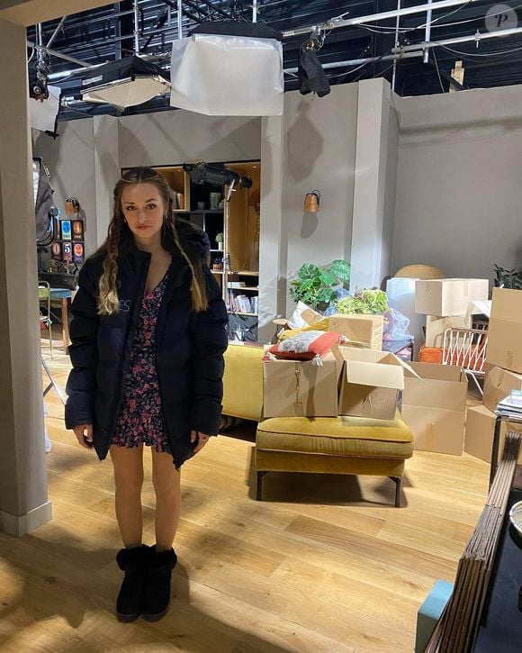 Mais son personnage a fait son retour... incarné par une autre comédienne.

Emma Smet partage sa peine de quitter "Demain nous appartient", le 20 juillet 2022, sur Instagram. Instagram/EmmaSmet