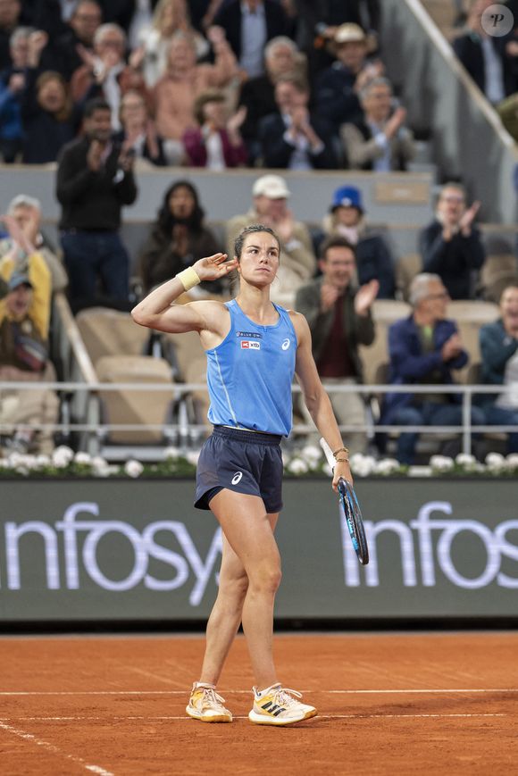 Elle a déclaré vouloir investir ses gains principalement dans son entraînement, en étoffant son équipe. 

La Française Lois Boisson affronte la Russe Mirra Andreeva lors de leur match de quart de finale du simple dames lors de la 11e journée des Internationaux de France de tennis sur le court Philippe-Chatrier du complexe Roland-Garros à Paris le 4 juin 2025. Photo by Eliot Blondet/ABACAPRESS.COM
