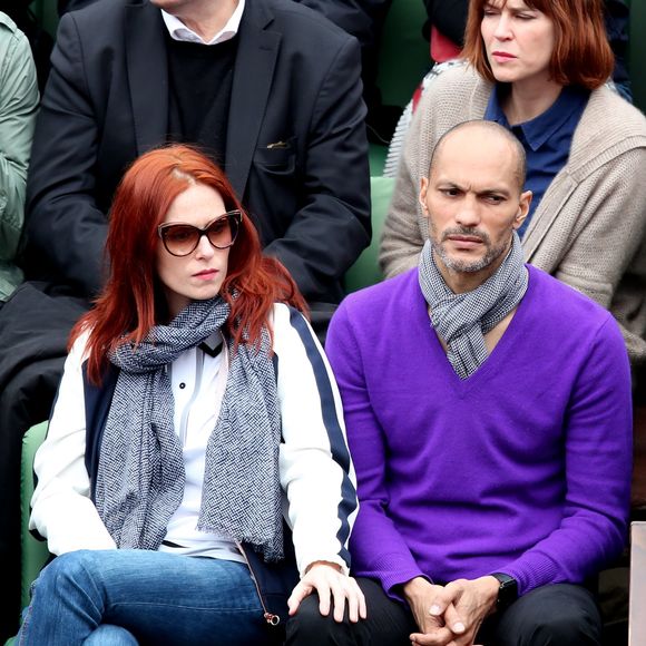 Audrey Fleurot et son compagnon Djibril Glissant dans les tribunes des internationaux de France de Roland Garros à Paris le 4 juin 2016. © Moreau - Jacovides / Bestimage