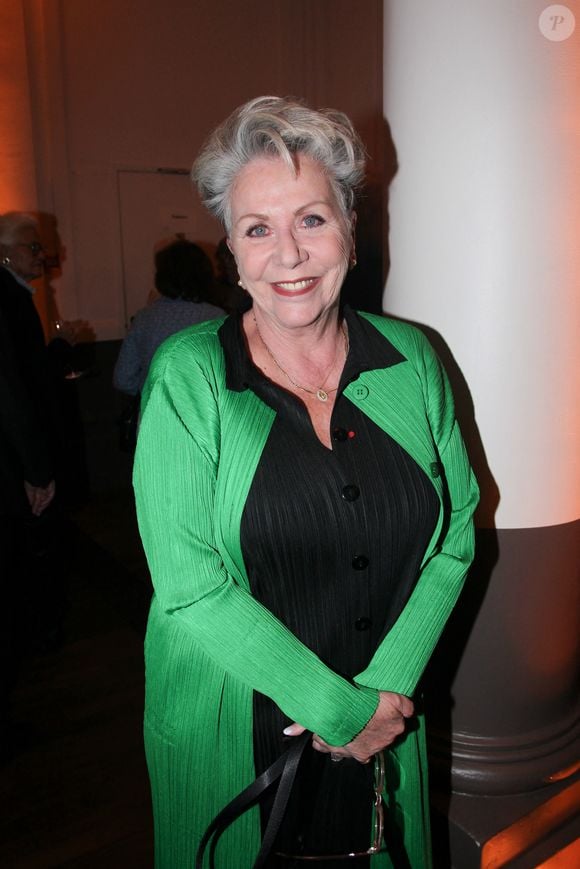 Elle dénonce ce qu’elle considère comme une atteinte à la liberté d’expression.

Françoise Laborde à la soirée de gala "Enfance Majuscule" au profit de l'enfance maltraitée à la Salle Gaveau à Paris le 10 décembre 2025. 
© Marc Ausset-Lacroix/Bestimage