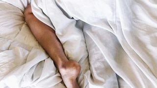 À quelle fréquence faut-il vraiment laver ses draps ? La réponse de cette experte populaire à la télé est sans appel
