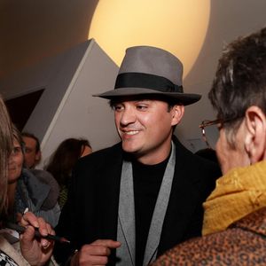 Alain-Fabien Delon lors de la soirée hommage Ciné-concert symphonique "Alain Delon, le dernier Samouraï" au palais des congrès à Paris le 8 novembre 2024 le jour de son anniversaire. Pour cette soirée, le chef d'orchestre Vahan Mardirossian a dirigé l'orchestre symphonique de Douai.

© Jacovides / Moreau / Bestimage