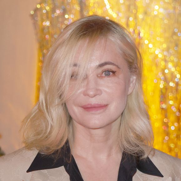 Emmanuelle Béart, marraine de l’événement - Le Comité du Faubourg Saint-Honoré dévoile les décorations et illuminations de Noël de ses rues à l’occasion de son emblématique "Winter Time" réunissant ses Maisons membres, les élus locaux et l’ensemble des riverains autour d’une soirée magique et d’une cause noble. A Paris © Christophe Aubert via Bestimage