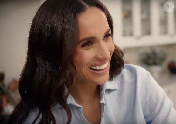 Los Angeles, CA - Le prince Harry se blottit contre Meghan Markle dans la première bande-annonce de son nouveau programme Netflix With Love, Meghan/ La série Netflix, dont la première était prévue pour le 15 janvier 2025, marque une nouvelle étape personnelle pour Meghan, 43 ans, en tant qu'animatrice et productrice exécutive.  (Backgrid UK/ Bestimage).