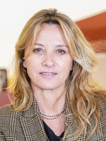 Sarah Poniatowski : découvrez sa kasbah marocaine baignée de soleil et ouverte sur les montagnes de l’Atlas