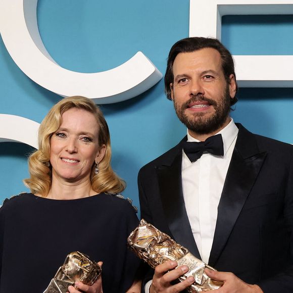 Léa Drucker (César de la meilleure actrice pour "Dossier 137") et Laurent Lafitte (César du meilleur acteur pour "La Femme la plus riche du monde") - Salle de presse de la 51ème cérémonie des César, à l'Olympia. Paris, le 26 février 2026.
© Dominique Jacovides/Bestimage