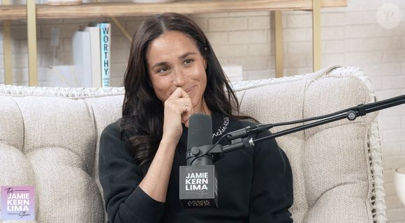 Toutefois, des internautes l'ont accusée d'en faire beaucoup trop pour attirer - une nouvelle fois l'attention sur elle : "Pathétique", "Gênant", peut-on notamment lire sur la Toile... 

Crédits photos : The Jamie Kern Lima Show (JLPPA / Bestimage) - 2025 -  Meghan Markle a participé à sa toute première interview en podcast.