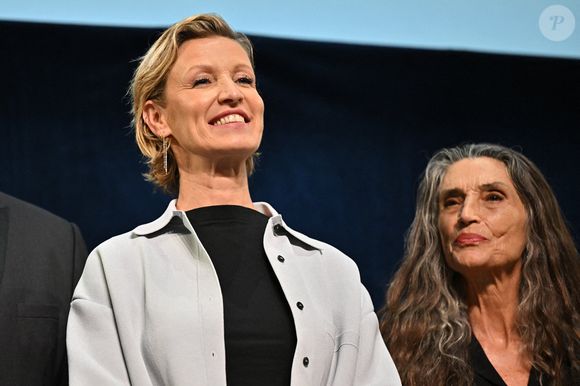 Alexandra Lamy lors de la cérémonie d'ouverture du 16e Festival du film Lumière à Lyon, France, le 12 octobre 2024. Photo par Julien Reynaud/APS-Medias/ABACAPRESS.COM