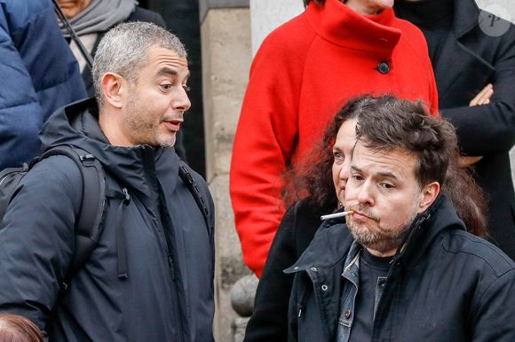 Ali Baddou et Nicolas Demorand - Obsèques de Sébastien Demorand à la Coupole du crématorium du cimetière du Père-Lachaise à Paris, France, le 31 janvier 2020. AGENCE / BESTIMAGE