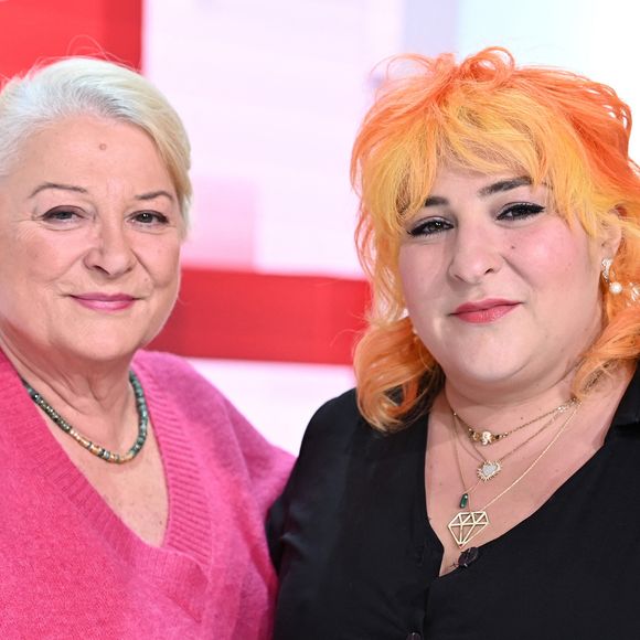Plus de 2000 billets ont été vendus depuis le lancement

Exclusif - Josiane Balasko et sa fille Marilou Berry - Enregistrement de l'émission "Vivement Dimanche", présentée par M.Drucker et diffusée le 12 décembre sur France 2. Le 19 novembre 2021
© Guillaume Gaffiot / Bestimage