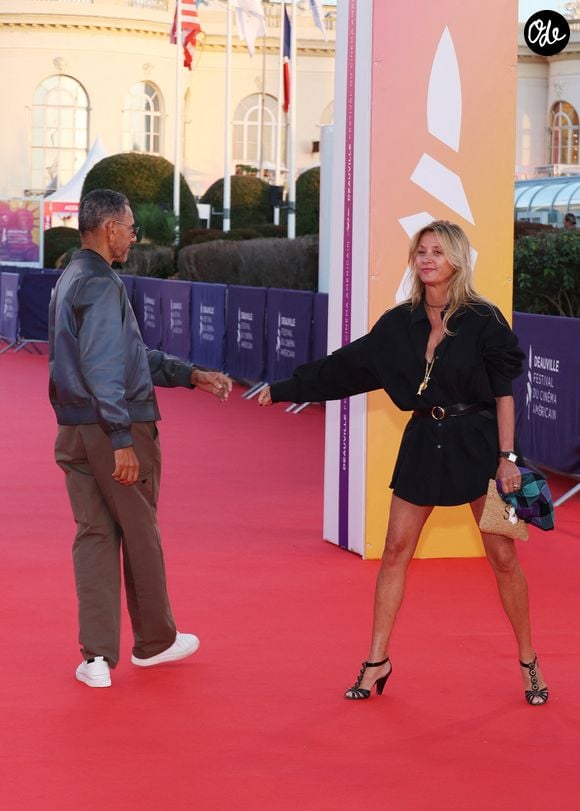 Roschdy Zem et sa compagne Sarah Poniatowski sur le tapis rouge lors de la première du film 'L'Invitation' pendant la 52ème édition du Festival du Cinéma Américain de Deauville, France, le 5 septembre 2026. © Denis Guignebourg/Bestimage