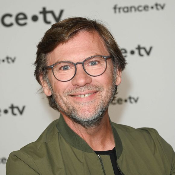 Laurent Romejko au photocall pour la conférence de presse de rentrée de France TV à la Grande Halle de la Villette à Paris, France, le 6 juillet 2022.

© Coadic Guirec/Bestimage