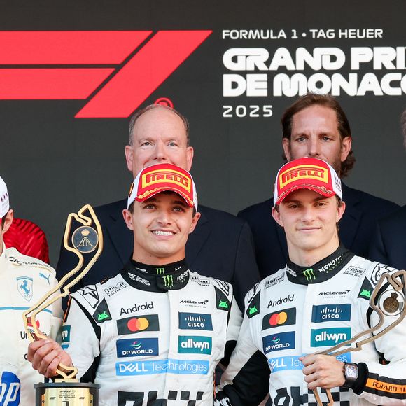 Charles Leclerc, Lando Norris, Oscar Piastri, la princesse Charlene de Monaco, le prince Albert II de Monaco, Pierre Casiraghi et Bernard Arnault lors du Grand Prix de Formule 1 (F1) de Monaco, le 25 mai 2025. © Claudia Albuquerque/Bestimage