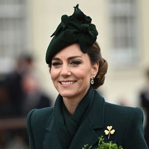 Kate Middleton est une véritable icône de la mode.

La princesse de Galles lors d'une visite aux Irish Guards pour leur défilé de la St Patrick à Wellington Barracks à Londres, Royaume-Uni. Photo by Eddie Mulholland/Daily Telegraph/PA Wire/ABACAPRESS.COM