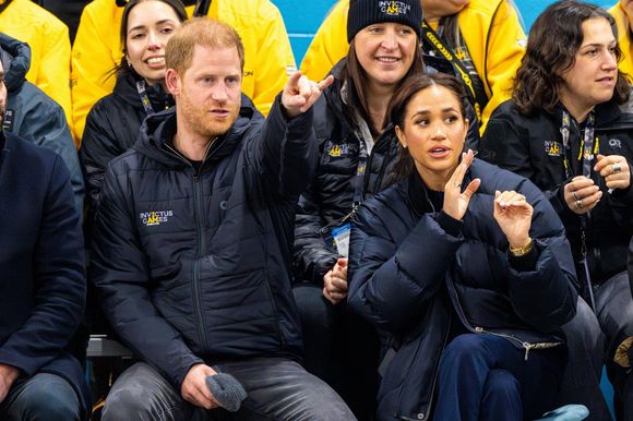 Le prince Harry, duc de Sussex et Meghan Markle, duchesse de Sussex, assistent à un match de basketball en fauteuil lors des "Invictus Games Vancouver Whistler 2025" à Vancouver, le 9 février 2025.
©Backgrid USA / Bestimage