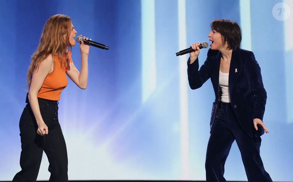 Exclusif - HollySiz (Cécile Cassel), Jeanne Cherhal lors de l'enregistrement de l'émission "Nos voix pour toutes" au profit de la Fondation des femmes à l’Adidas Arena diffusée sur TMC le 25 novembre 2025, à Paris, France, le 19 novembre 2025. © Guirec-Moreau/Bestimage