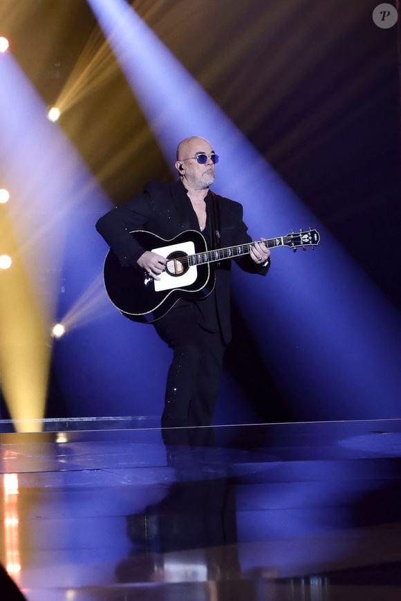 Exclusif - Pascal Obispo, lors de l'enregistrement de l'émission "La fête de la chanson française - 20 ans d'émotions" présentée par L.Thilleman et A.Manoukian, et diffusée le 17 avril sur France 3 à Paris, France, le 9 décembre 2025. © Jack Tribeca/Bestimage