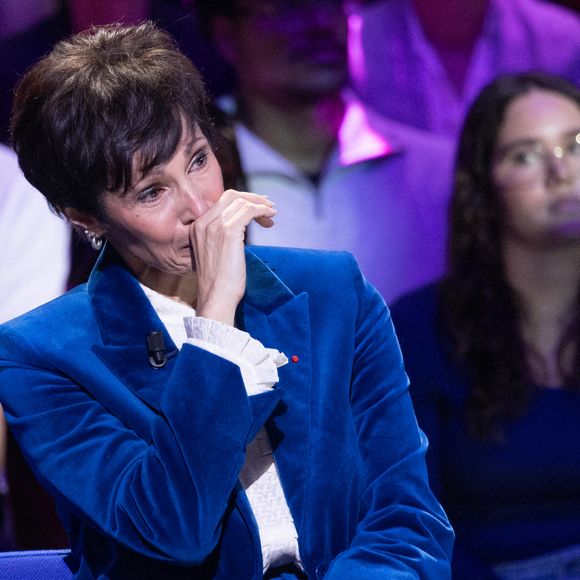 Exclusif - Marie Claude Pietragalla lors de l'enregistrement de l'émission "La Boîte à secrets", présentée par Faustine Bollaert et diffusée le 17 octobre sur France 3, dans les studios du Lendit à Saint-Denis, France, le 23 septembre 2025. © Cyril Moreau/Bestimage
