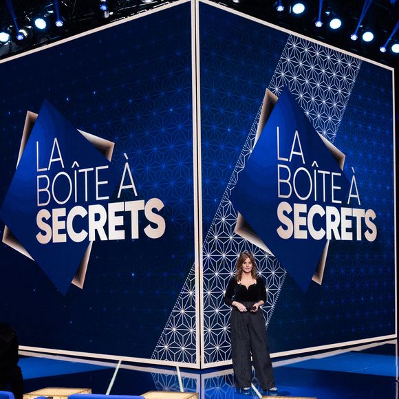 Exclusif - Faustine Bollaert lors de l'enregistrement de l'émission "La Boîte à secrets", présentée par F.Bollaert et diffusée le 16 janvier 2026 sur France 3, dans les studios du Lendit à Saint-Denis, France, le 16 décembre 2025. © Cyril Moreau/Bestimage