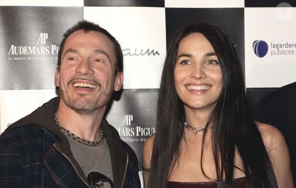 Le chanteur français Florent Pagny et sa femme Azucena assistent au Festival de l'automobile au Grand Palais à Paris, France, le 17 janvier 2006. Photo par Laurent Zabulon/ABACAPRESS.COM.