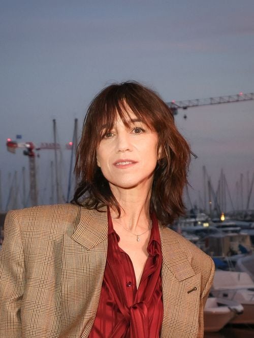 “Je suis plus sereine avec mon image” : Charlotte Gainsbourg a mis des années avant de s’accepter