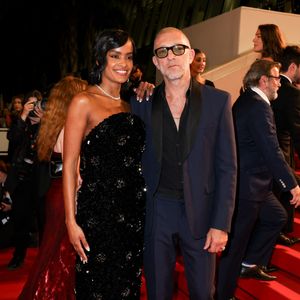 Vincent Cassel et sa compagne Narah Baptista - Montée des marches du film « Parthenope » lors du 77ème Festival International du Film de Cannes, au Palais des Festivals à Cannes. Le 21 mai 2024
© Jacovides-Moreau / Bestimage