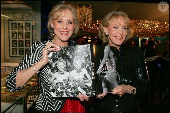17/11/2025 Décès - Les sœurs jumelles Kessler, vedettes des années 60, meurent le même jour à 89 ans - (Death - The Kessler twin sisters, stars of the 1960s, died on the same day at 89 years old) - LES SOEURS KESSLER - SOIREE DE LANCEMENT DU LIVRE "LES GIRLS" AU LIDO AVEC LES SOEURS JUMELLES ALICE ET ELLEN KESSLER QUI ONT MENE LA 1ERE REVUE DU LIDO, IL Y A 50 ANS
